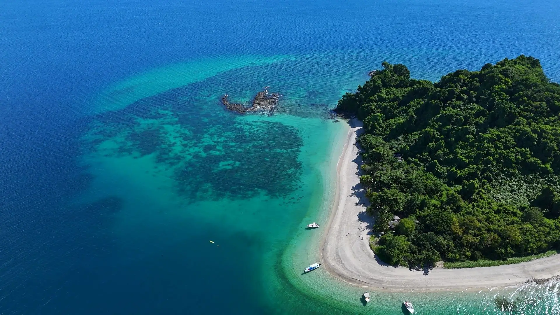 NOSY KOMBA / NOSY TANIKELY